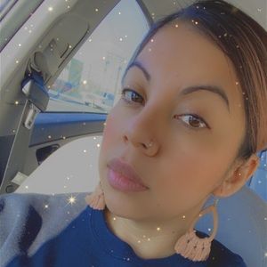 Meet your Posher, Tania